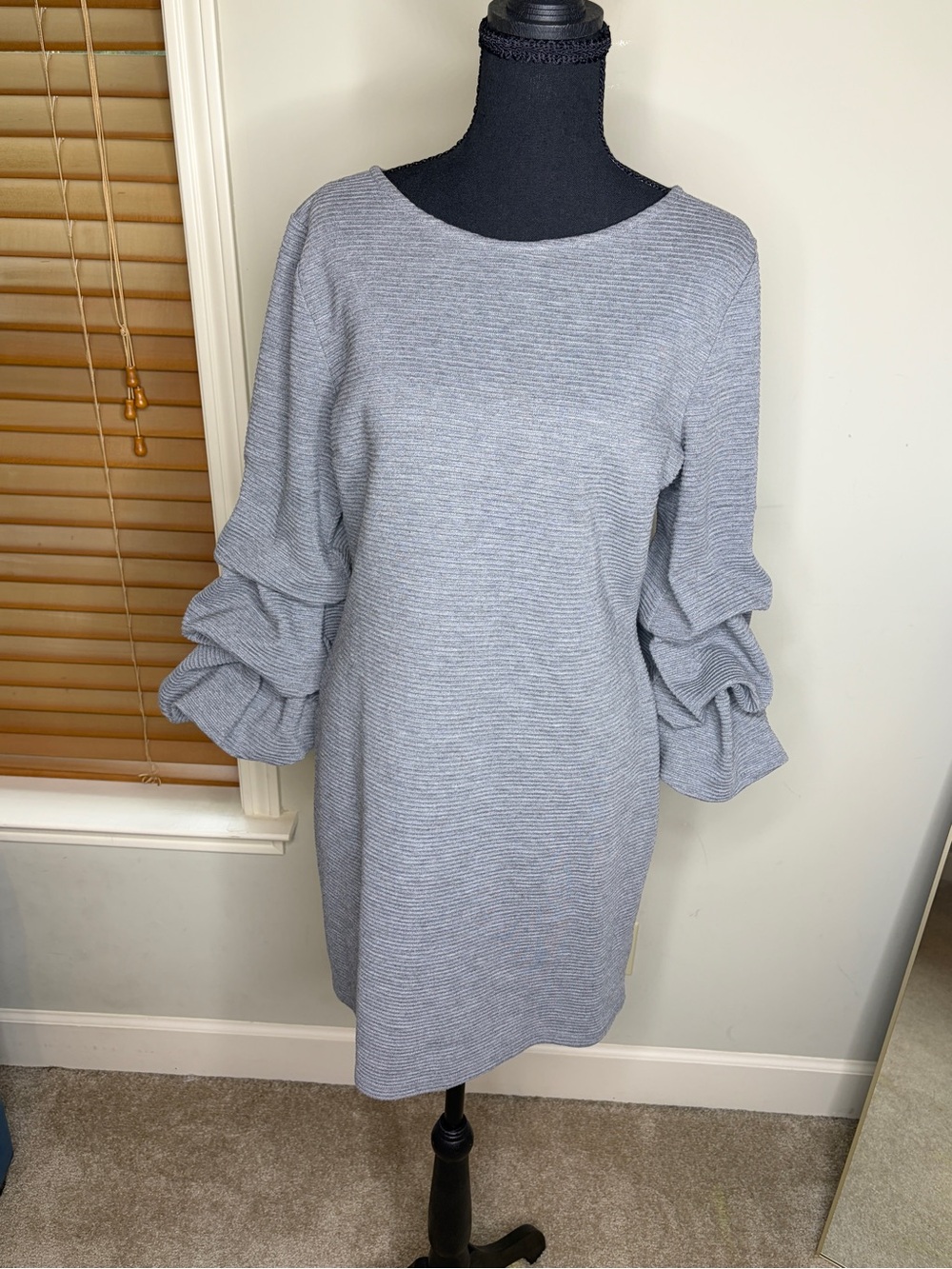 Ribbed Ruffle-Sleeve Shift Dress Large